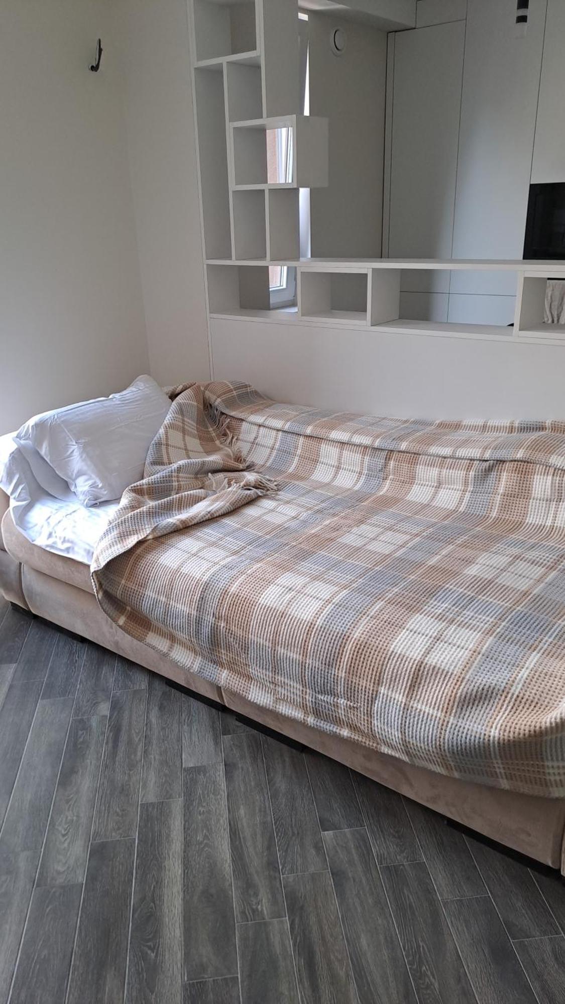 Аэропорт-Номера 24/24 . Apartment Chisinau Ngoại thất bức ảnh