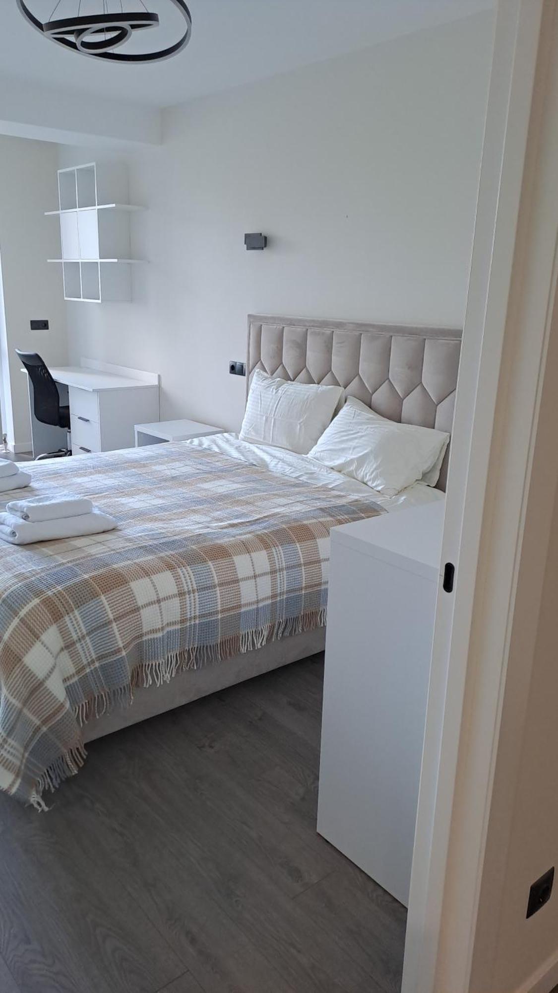 Аэропорт-Номера 24/24 . Apartment Chisinau Ngoại thất bức ảnh
