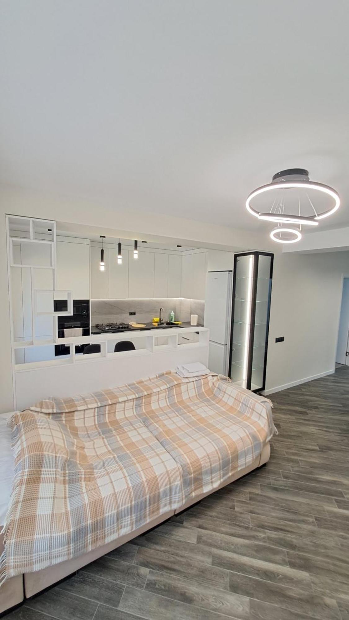 Аэропорт-Номера 24/24 . Apartment Chisinau Ngoại thất bức ảnh