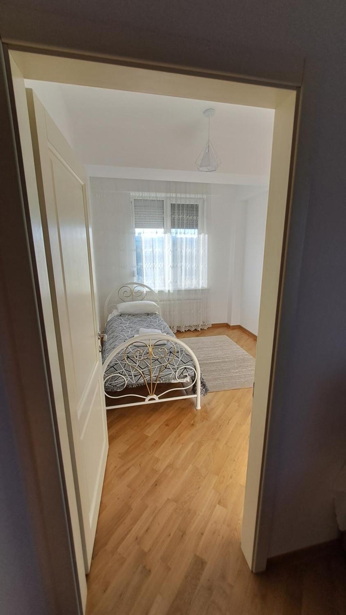 Аэропорт-Номера 24/24 . Apartment Chisinau Phòng bức ảnh