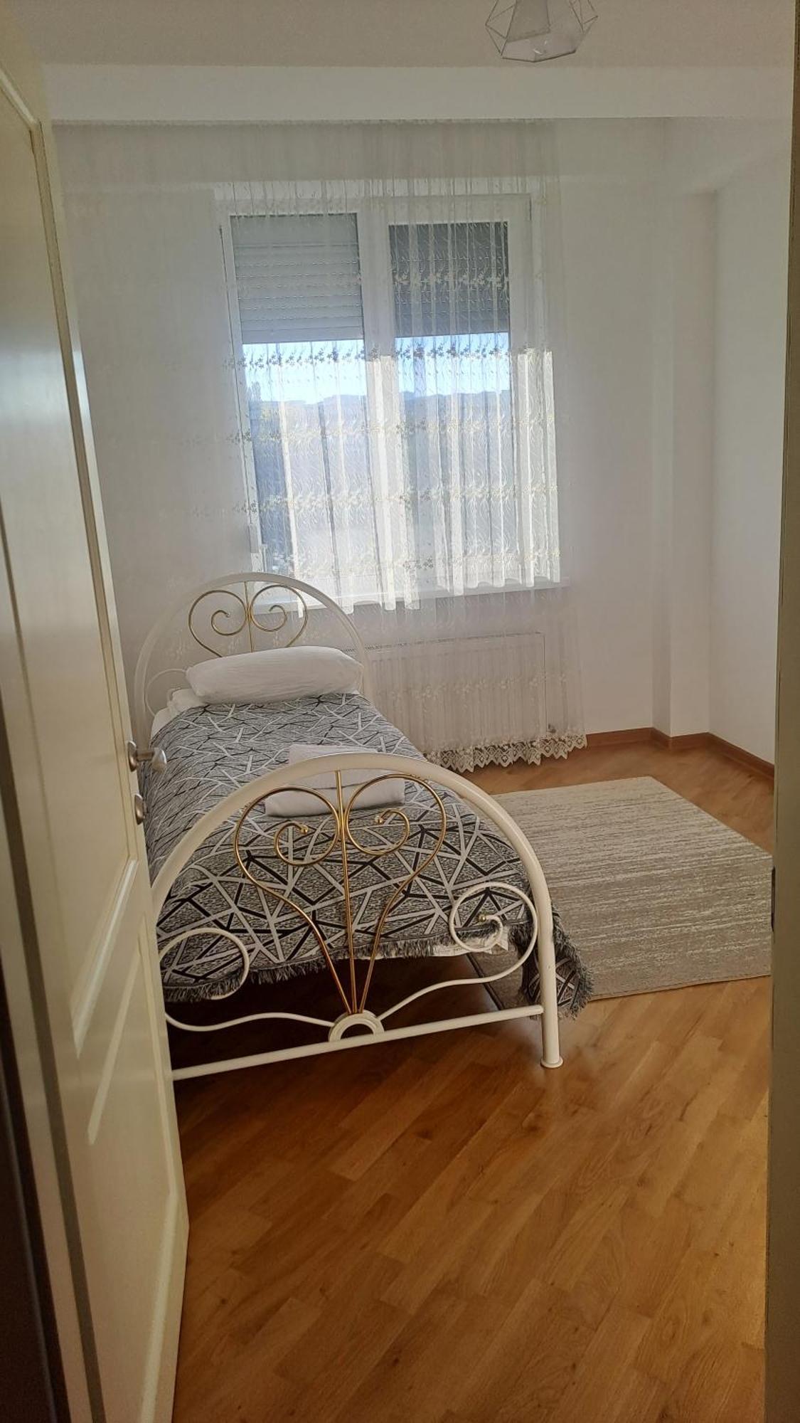 Аэропорт-Номера 24/24 . Apartment Chisinau Phòng bức ảnh
